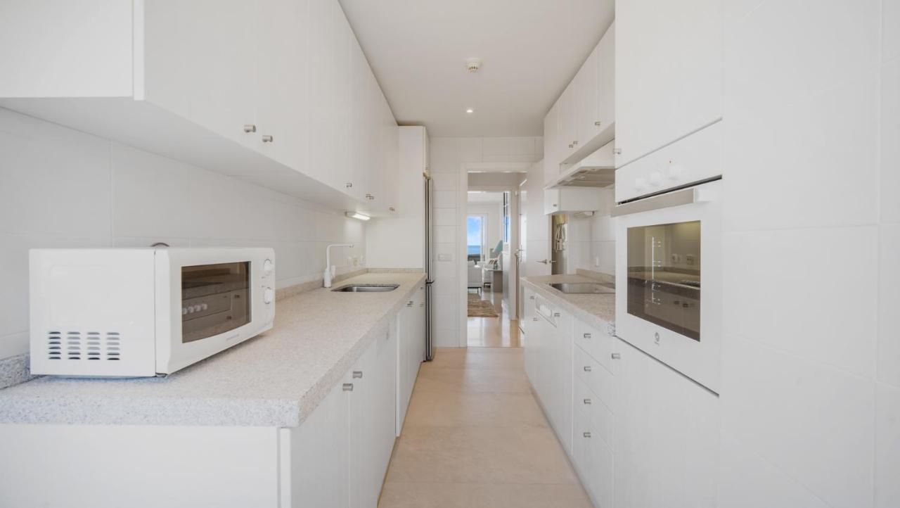 Beach-Line Apartment With 3 Bedrooms In 에스테포나 외부 사진