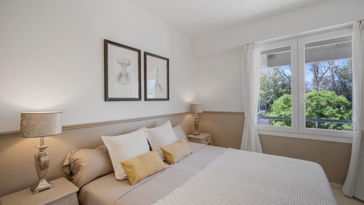 Beach-Line Apartment With 3 Bedrooms In 에스테포나 외부 사진